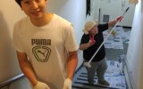 청년부 형제들이 교회내부페인트 칠을 …